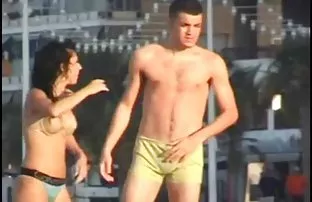 XXX બે bozos fucked સેક્સી ખેલાડી આ નાનો કબાટ ખંડ માં