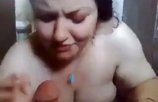 XXX સુંદર યુવાન બચ્ચાઓ સાથે અશ્લીલ એક છોકરો