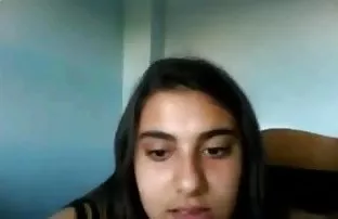 XXX યુવાન પ્રેમી fucked પુખ્ત કૂતરી ચોદવુ તેના spitting છિદ્ર