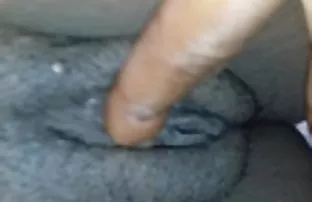 XXX સેક્સી મોડલ છે pussy પર ફેલાવો લોડો