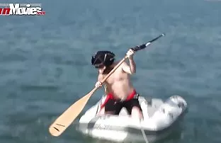XXX છોકરો Fucks બે હોટ whores તેમના બિંદુ