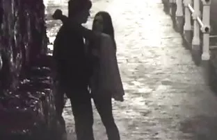 XXX બોબલા સુંદરતા Masturbates વાળ વાળુ ભોસ ચુત માં વૂડ્સ