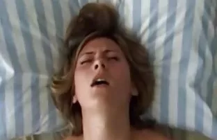 XXX વર્જિન મળી તેના પ્રથમ શિશ્ન યોનિ