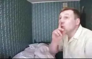 XXX રશિયન છોકરાઓ fucked પુખ્ત નર્સ માટે બે