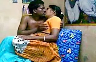 XXX મોતીલાલ તેના મોટા milkings પર કેમેરા