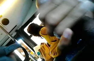 XXX કાળા વ્યક્તિ fucked એક ચિક એક જાહેર શૌચાલય.