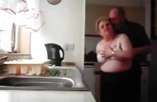 XXX આ stripper આપ્યો મૂર્ખ સતત ઘોડેસવાર