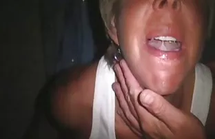 XXX લવલેસ fucked પૈસા માટે સુંદર ક્રિસ્ટી ગાંડ