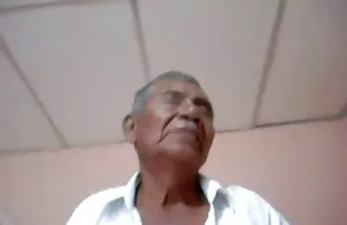 XXX વૈભવી પાતળી કાળી Fucks સાથે રશિયન yazykom
