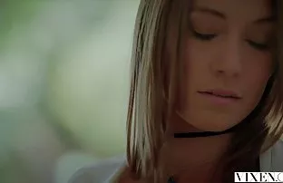 XXX મીઠી છોકરી fucked બધા છિદ્રો મોટા ગાંડ