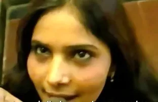 XXX સુંદર યુવાન સ્તનની ડીંટડી deflowered